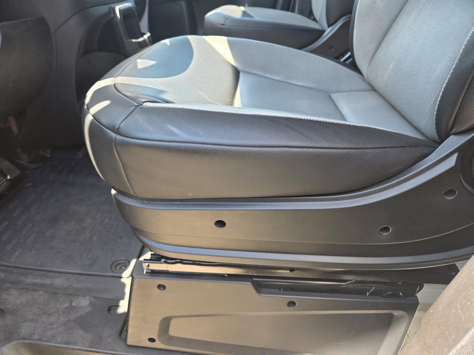 Used 2025 RAM ProMaster 2500 w/ Convenience Group FWD image 11
