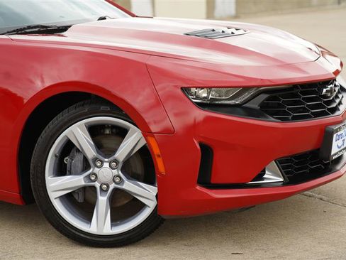 Used 2016 Chevrolet Camaro SS RWD image 16