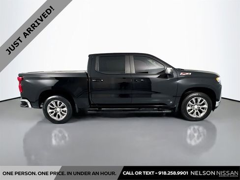 Used 2019 Chevrolet Silverado 1500 LT w/ Texas Edition image 4