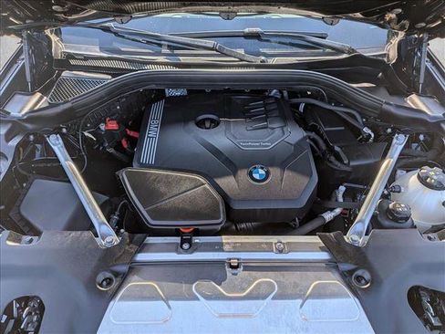 Used 2025 BMW X4 xDrive30i image 25