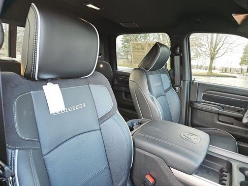 Used 2025 RAM 2500 Laramie image 12