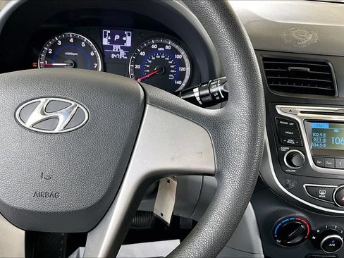 Used 2017 Hyundai Accent SE FWD image 11