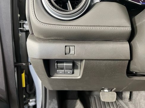 New 2025 Chevrolet Colorado LT w/ LT Convenience Package AWD/4WD image 18