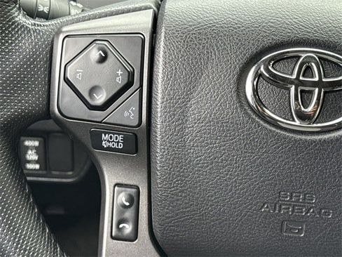 Used 2021 Toyota Tacoma TRD Off-Road image 15