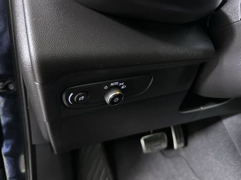 Used 2023 Buick Envision Essence w/ Sport Touring Package AWD/4WD image 18