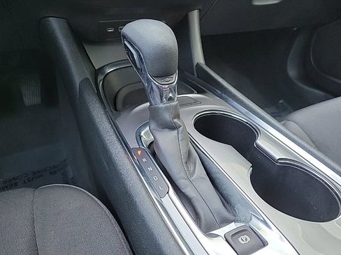 Used 2023 Chevrolet Malibu LT FWD image 23