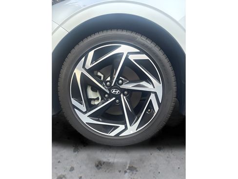 Used 2025 Hyundai Sonata SEL FWD image 17