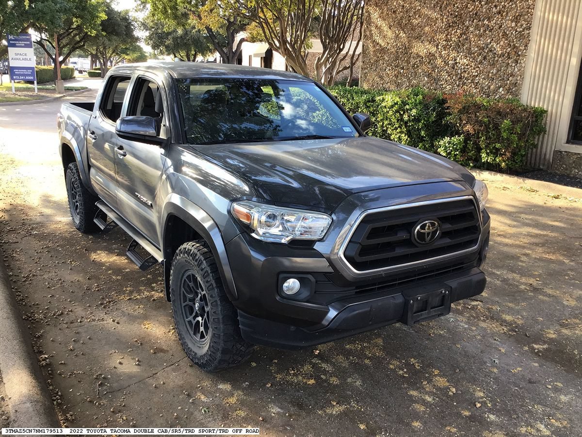 Used 2022 Toyota Tacoma SR5 RWD image 4
