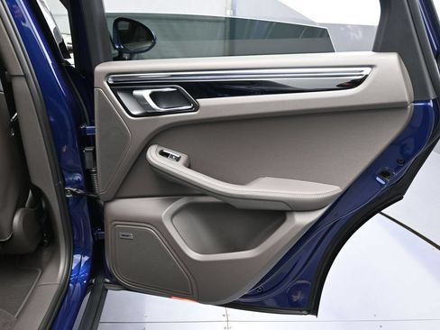 Certified 2026 Porsche Macan AWD/4WD image 26