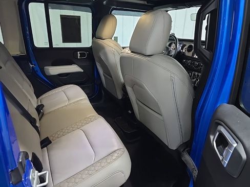 Used 2023 Jeep Wrangler Altitude image 17