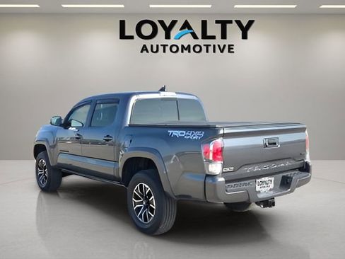 Used 2023 Toyota Tacoma TRD Sport image 3