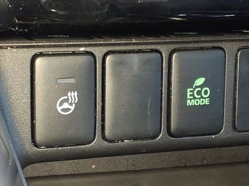 Used 2023 Mitsubishi Eclipse Cross SEL image 16