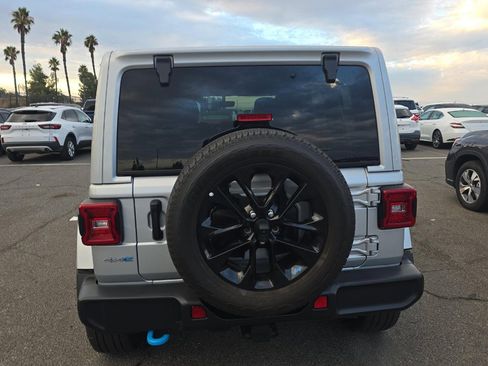 Used 2023 Jeep Wrangler Unlimited Sahara w/ Cold Weather Group image 5