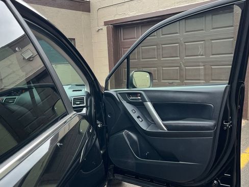 Used 2017 Subaru Forester 2.5i Limited image 11