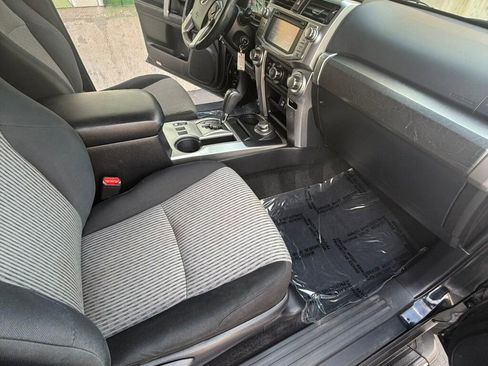 Used 2016 Toyota 4Runner SR5 image 46