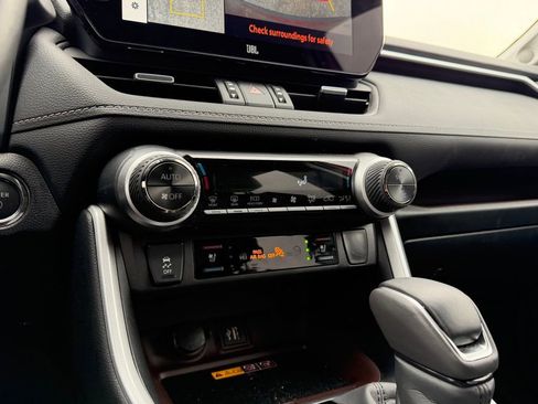 Used 2025 Toyota RAV4 Limited w/ Advanced Technology Package image 22