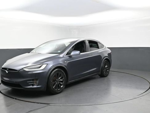 Used 2020 Tesla Model X Long Range AWD/4WD image 4