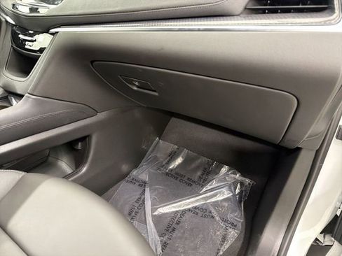 New 2025 Cadillac XT5 Sportv w/ LPO, Floor Liner Package image 27