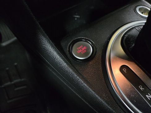 Used 2013 Volkswagen Beetle 2.5 image 18