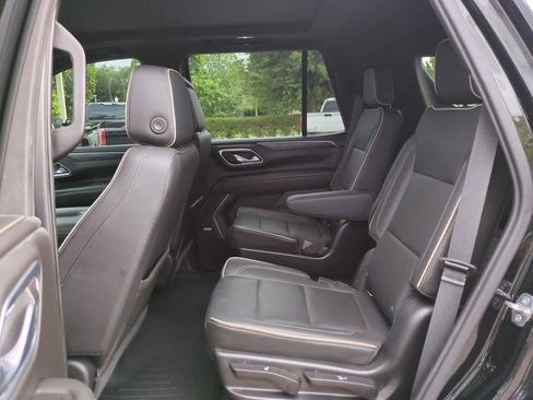 Used 2021 GMC Yukon SLT w/ SLT Premium Package AWD/4WD image 14