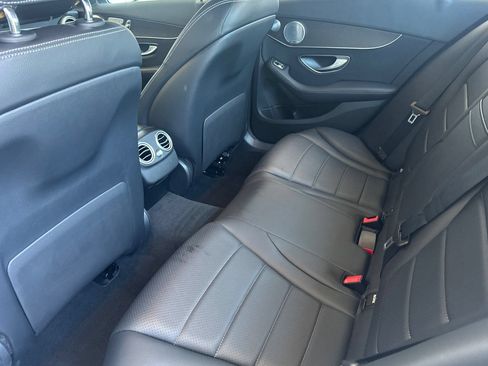 Used 2019 Mercedes-Benz C 300 Sedan image 4