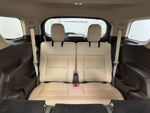 Used 2020 Ford Explorer Platinum image 32