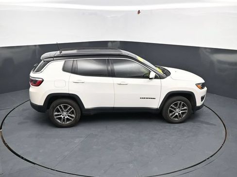 Used 2018 Jeep Compass Latitude w/ Cold Weather Group AWD/4WD image 48