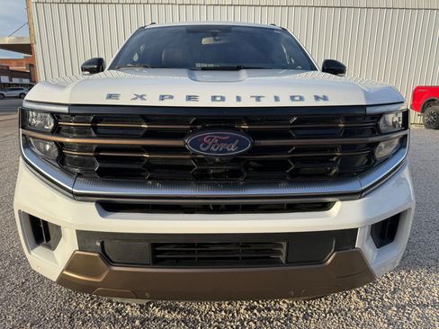 Used 2025 Ford Expedition Max King Ranch image 8