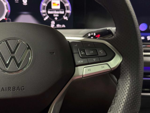 Used 2026 Volkswagen Tiguan SE R-Line AWD/4WD image 17
