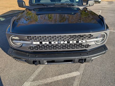 Used 2025 Ford Bronco Badlands image 12