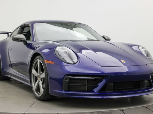 Used 2024 Porsche 911 Carrera T RWD image 12