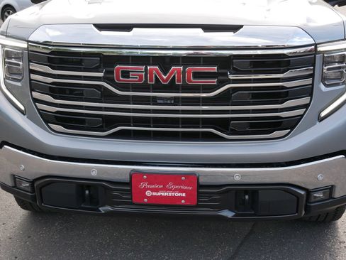 Used 2024 GMC Sierra 1500 SLT w/ SLT Premium Plus Package AWD/4WD image 8