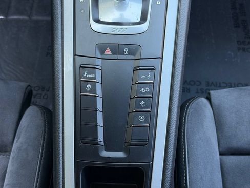 Used 2018 Porsche 911 Carrera GTS RWD image 45