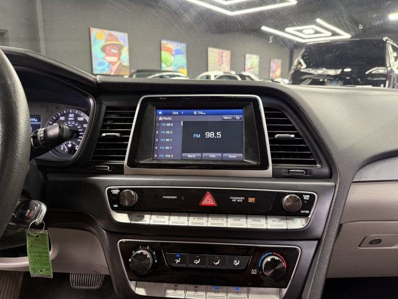 Used 2019 Hyundai Sonata SE FWD image 14