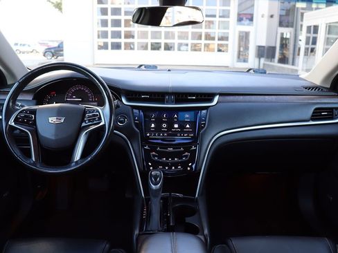 Used 2019 Cadillac XTS Luxury image 11