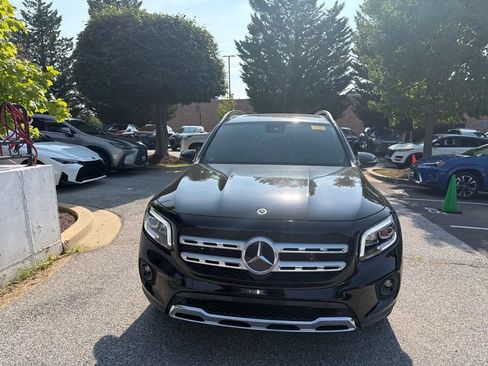 Used 2022 Mercedes-Benz GLB 250 4MATIC w/ Premium Package Lite image 3