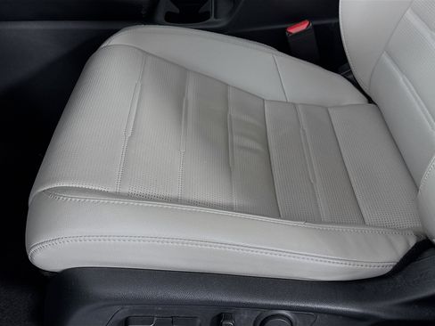 Certified 2023 Honda CR-V EX-L image 18