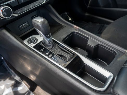 Used 2023 Nissan Sentra SV image 46