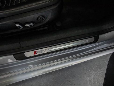 Used 2018 Audi RS 7 Performance w/ Cold Weather Package image 39