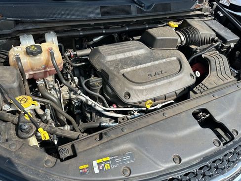 Used 2022 Chrysler Pacifica Limited image 22