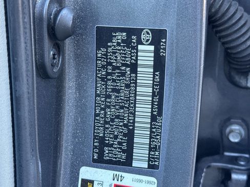 Used 2011 Toyota Camry XLE image 33