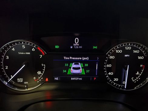 Used 2022 Cadillac XT5 Luxury FWD image 24