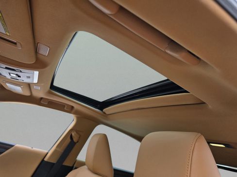 New 2025 Lexus ES 350 w/ Premium Package image 11