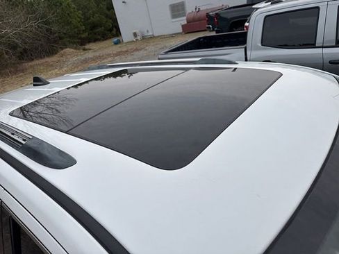 Used 2018 Jeep Grand Cherokee Limited w/ Luxury Group II image 8