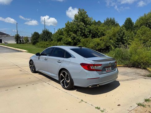 Used 2021 Honda Accord Sport image 3