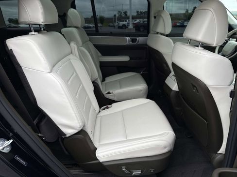 Used 2025 Hyundai Santa Fe Calligraphy image 20