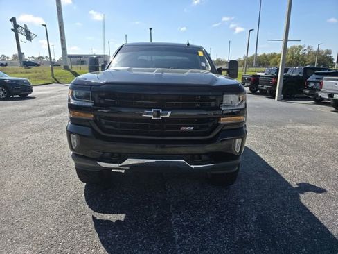 Used 2018 Chevrolet Silverado 1500 LT w/ All Star Edition image 3