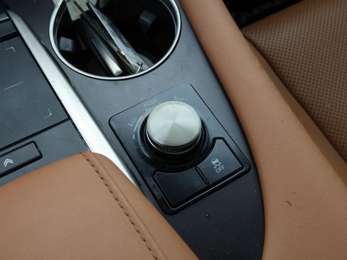 Certified 2022 Lexus RX 350 FWD w/ Premium Package image 31