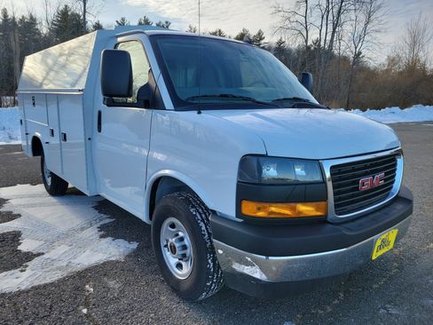 New 2025 GMC Savana 3500 w/ Power Convenience Package image 9