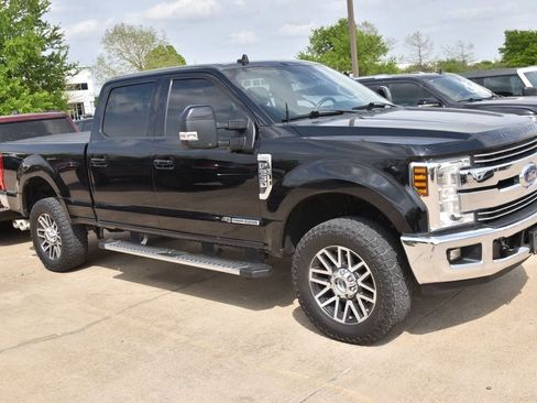 Used 2019 Ford F250 Lariat w/ Lariat Ultimate Package image 4